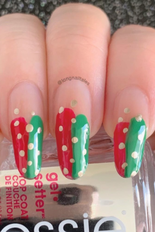 Mẫu nail trừu tượng xanh đỏ cho mùa Giáng Sinh